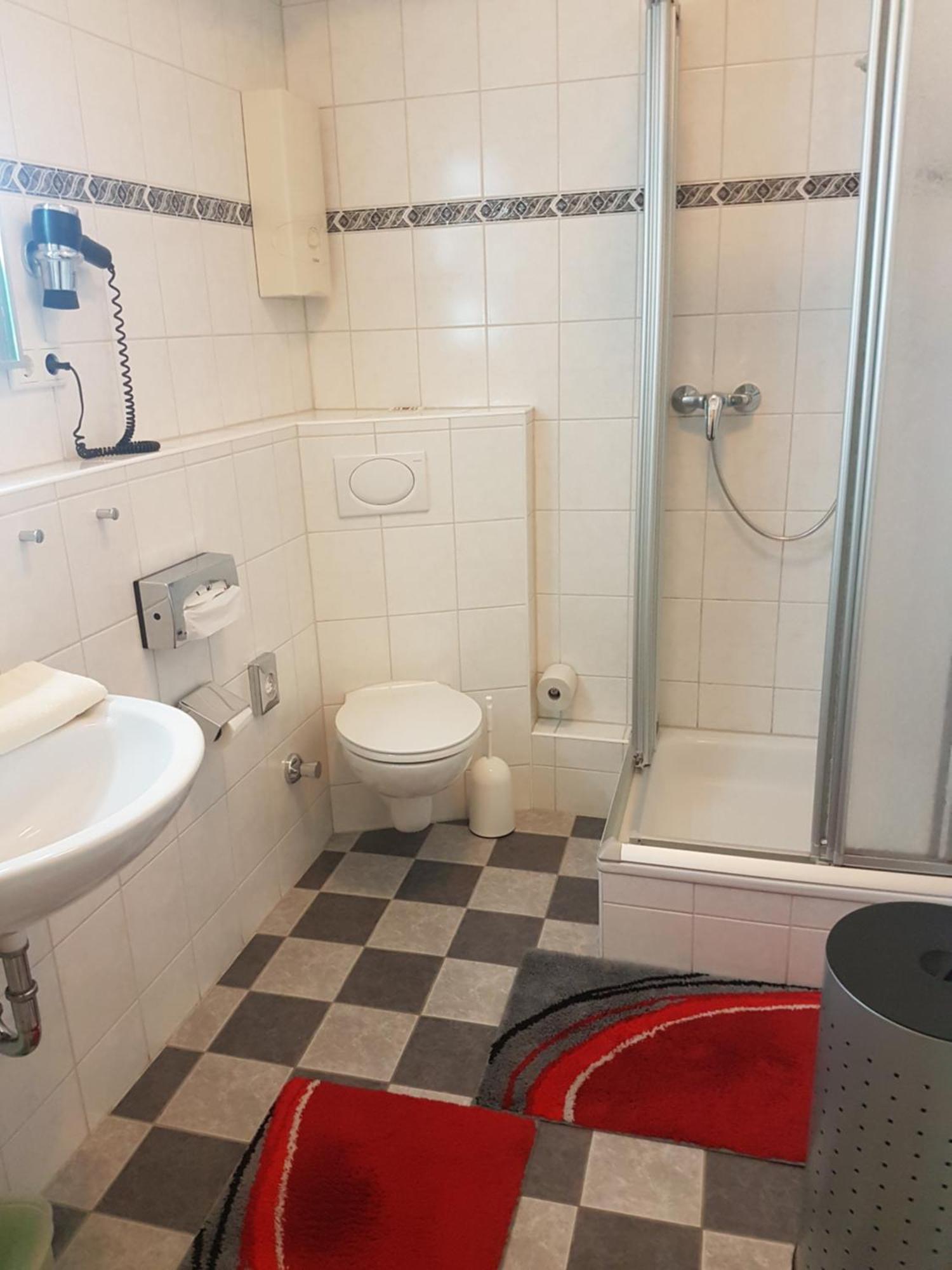 Gaestehaus Krefeld Uerdingen Zewnętrze zdjęcie
